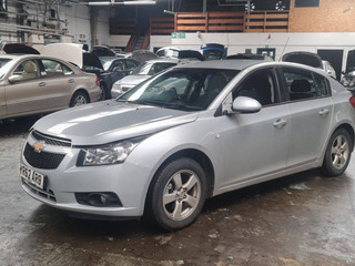 Chevrolet Cruze  J305 2012