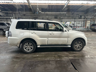Mitsubishi Pajero 4  рест. V90 2014