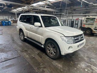 Mitsubishi Pajero 4  рест. V90 2014