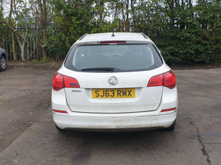 Opel Astra J рест. 2013