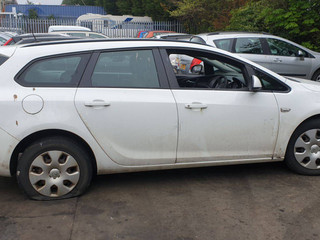 Opel Astra J рест. 2013