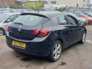 Opel Astra J 2011