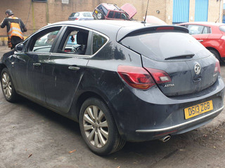 Opel Astra J рест. 2013