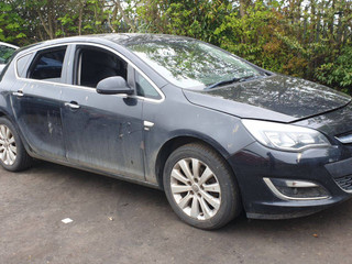Opel Astra J рест. 2013