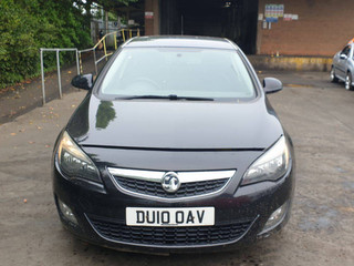 Opel Astra J 2010