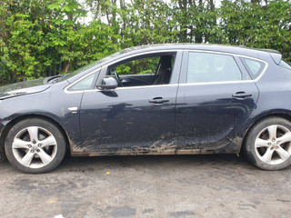 Opel Astra J 2010