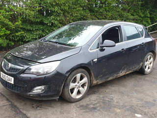 Opel Astra J 2010