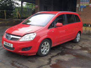 Opel Zafira 2  (B) рест. 2011