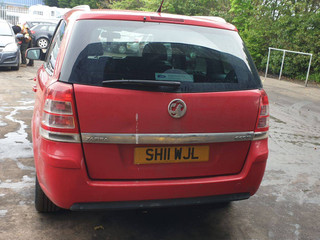 Opel Zafira 2  (B) рест. 2011