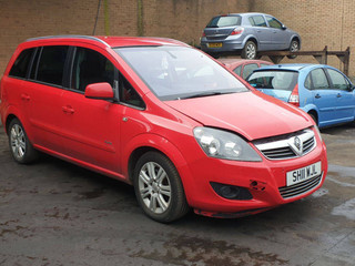 Opel Zafira 2  (B) рест. 2011