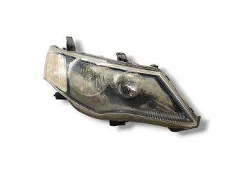 Фара галоген правая Mitsubishi Outlander 2 поколение CW 2008, 2.2 л., DiD, 4HN, дизель, 6МКПП, deep blue / t65, внедорожник 5 дв., полный привод, правый руль, 8301A152