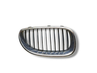решетка радиатора BMW 5 серия E60/E61 E60 2004, 2.5 л., i, M54 B25 (256S5), бензин, АКПП, mysticblau / a07, седан, задний привод, правый руль, 51137065702, 7065702