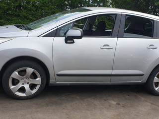 Peugeot 3008 2012