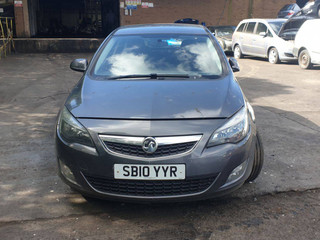 Opel Astra J 2010