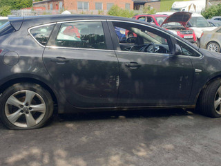 Opel Astra J 2010