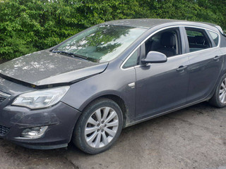 Opel Astra J 2010