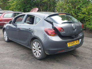 Opel Astra J 2010