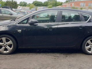 Opel Astra J 2012
