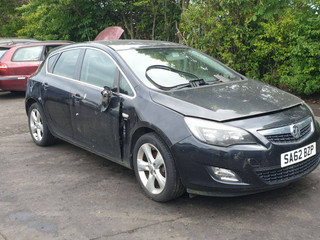Opel Astra J 2012