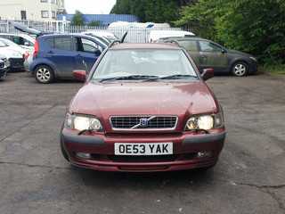 Volvo V40 2-й рест. 2004