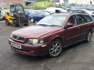 Volvo V40 2-й рест. 2004