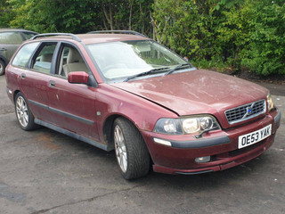 Volvo V40 2-й рест. 2004