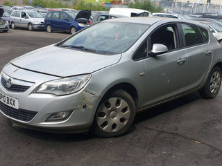 Opel Astra J 2010