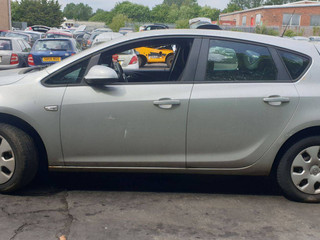 Opel Astra J 2010
