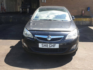Opel Astra J 2011