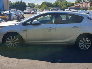 Opel Astra J 2009