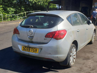 Opel Astra J 2009