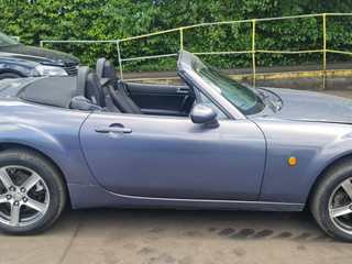 Mazda MX-5 3 NC 2005