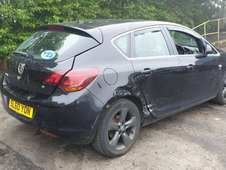 Opel Astra J 2010