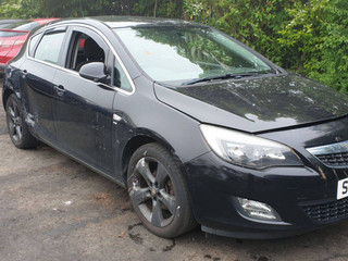 Opel Astra J 2010