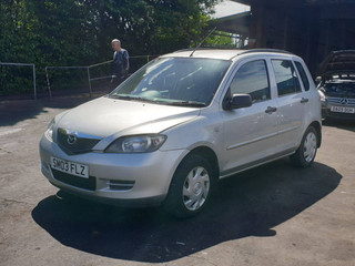 Mazda 2  DY 2003