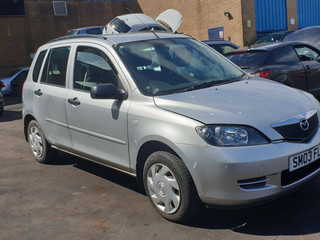 Mazda 2  DY 2003