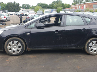 Opel Astra J 2010