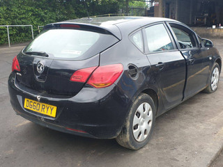 Opel Astra J 2010
