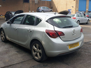 Opel Astra J 2010