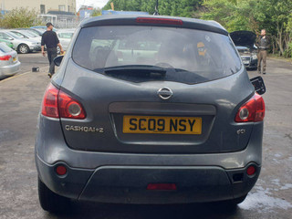 Nissan Qashqai+2 J10 2009