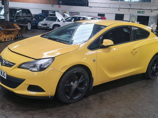 Opel Astra GTC J рест. 2012