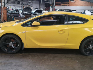 Opel Astra GTC J рест. 2012