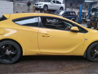 Opel Astra GTC J рест. 2012