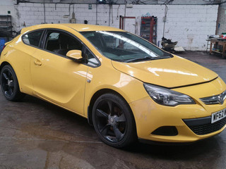Opel Astra GTC J рест. 2012