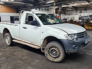 Mitsubishi L200 4  рест. 2011