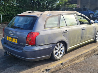 Toyota Avensis 2  (T250) 2004