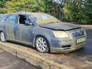 Toyota Avensis 2  (T250) 2004