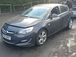 Opel Astra J рест. 2013