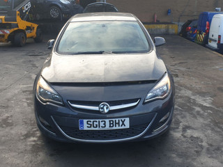 Opel Astra J рест. 2013