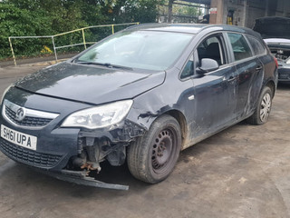 Opel Astra J 2011